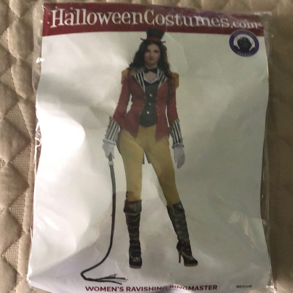 Women Ringmaster Medium euc